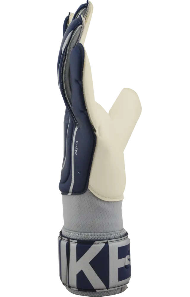 Nike Grip 3