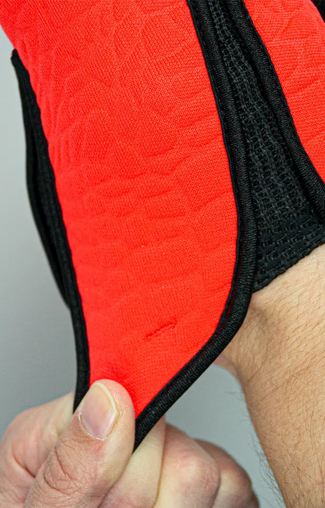 Reusch Attrakt Fusion Guardian AdaptiveFlex Electric Red