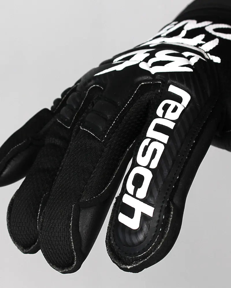 Reusch Attrakt Infinity Alpha Blackout #KsEdition